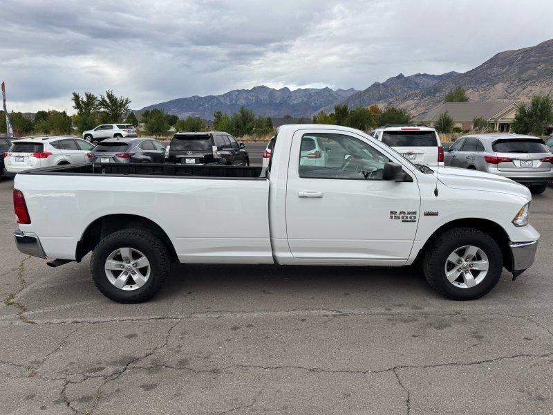 Used 2019 RAM 1500 Classic SLT AWD/4WD image 5