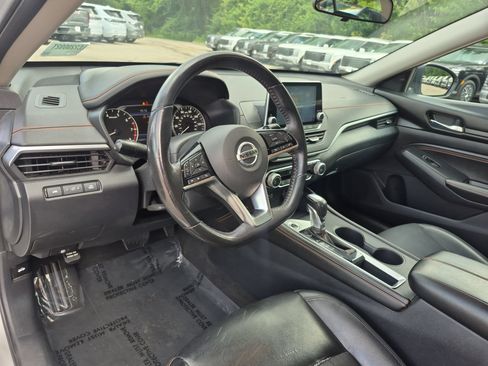 Used 2020 Nissan Altima 2.5 SR FWD image 10