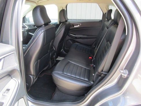 Used 2024 Ford Edge SEL image 10