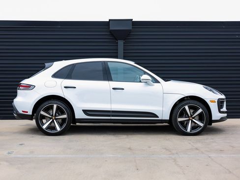 Certified 2026 Porsche Macan S AWD/4WD image 8