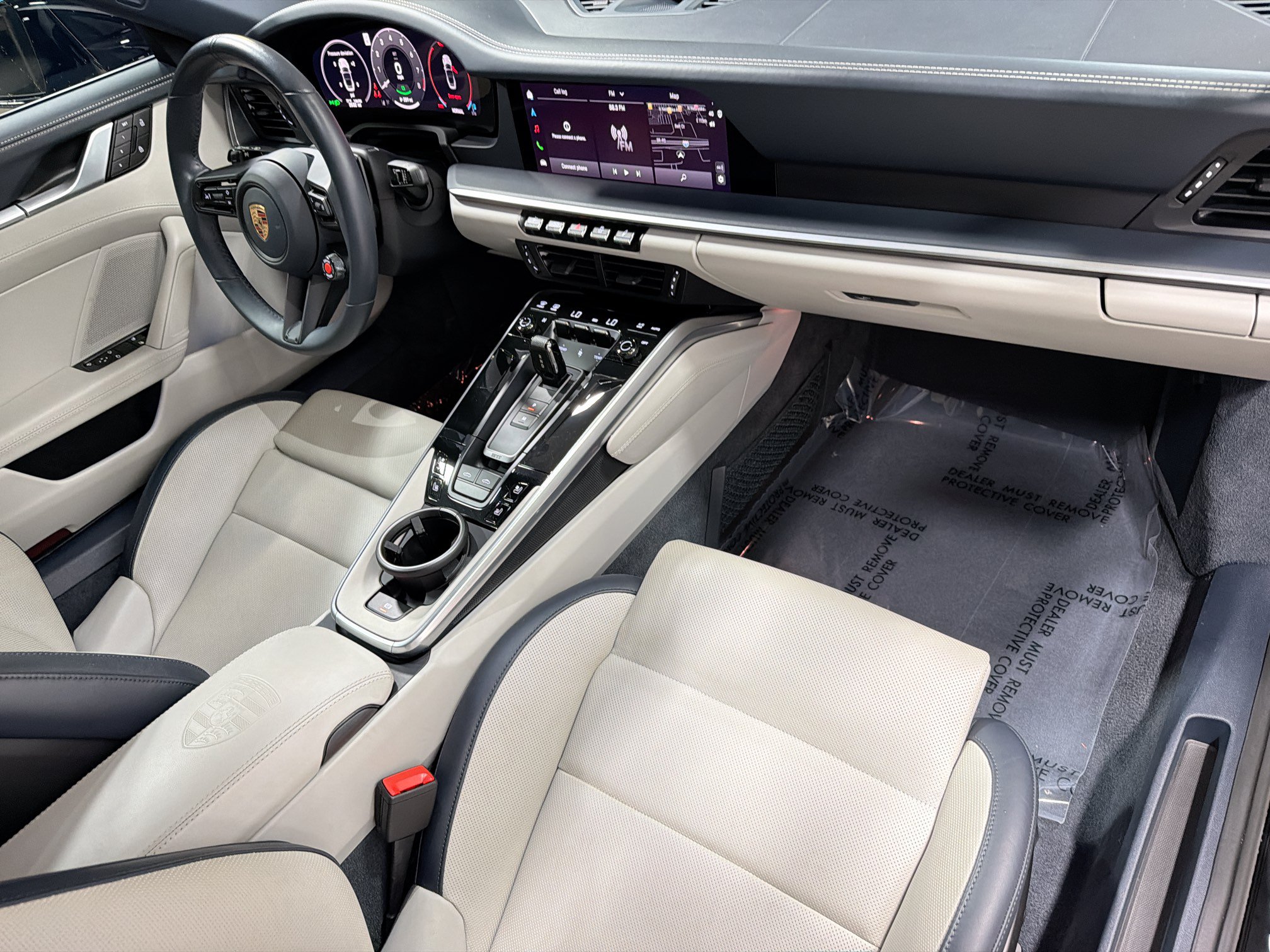 Certified 2025 Porsche 911 Targa 4 GTS AWD/4WD image 14