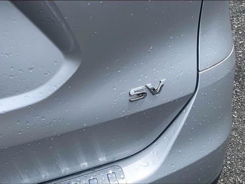 Used 2016 Nissan Rogue SV FWD image 10