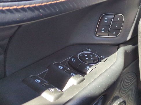 Used 2021 Ford Expedition Max Platinum image 25