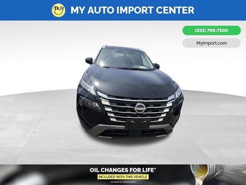 Used 2024 Nissan Rogue SL w/ SL Premium Package FWD image 2