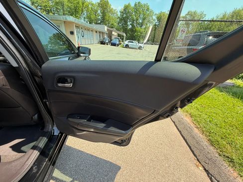 Used 2016 Acura ILX FWD image 17