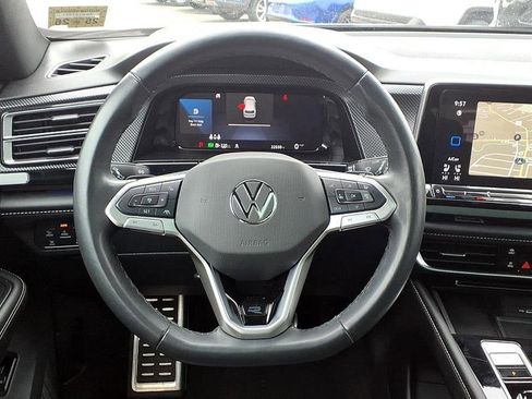 Used 2024 Volkswagen Atlas Cross Sport SEL Premium R-Line image 23