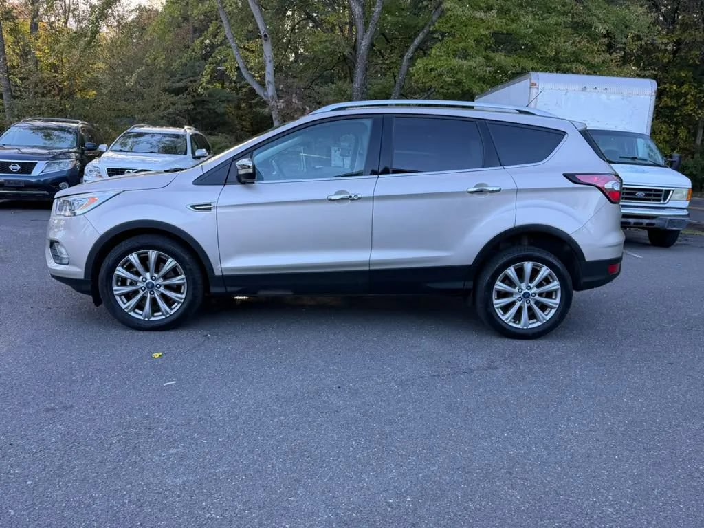Used 2017 Ford Escape Titanium AWD/4WD image 3