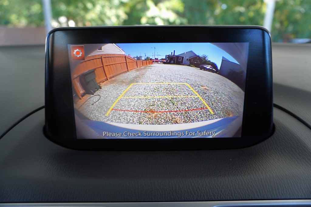 Used 2018 MAZDA MAZDA3 Touring FWD image 13