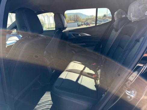 New 2026 Chevrolet Equinox EV LT image 17