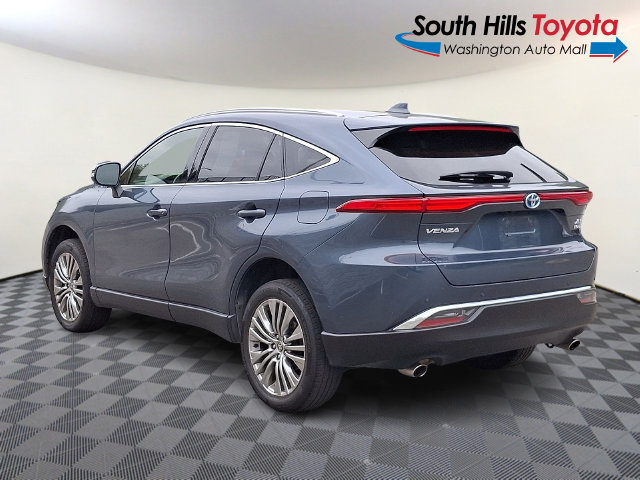 Used 2022 Toyota Venza XLE AWD/4WD image 4