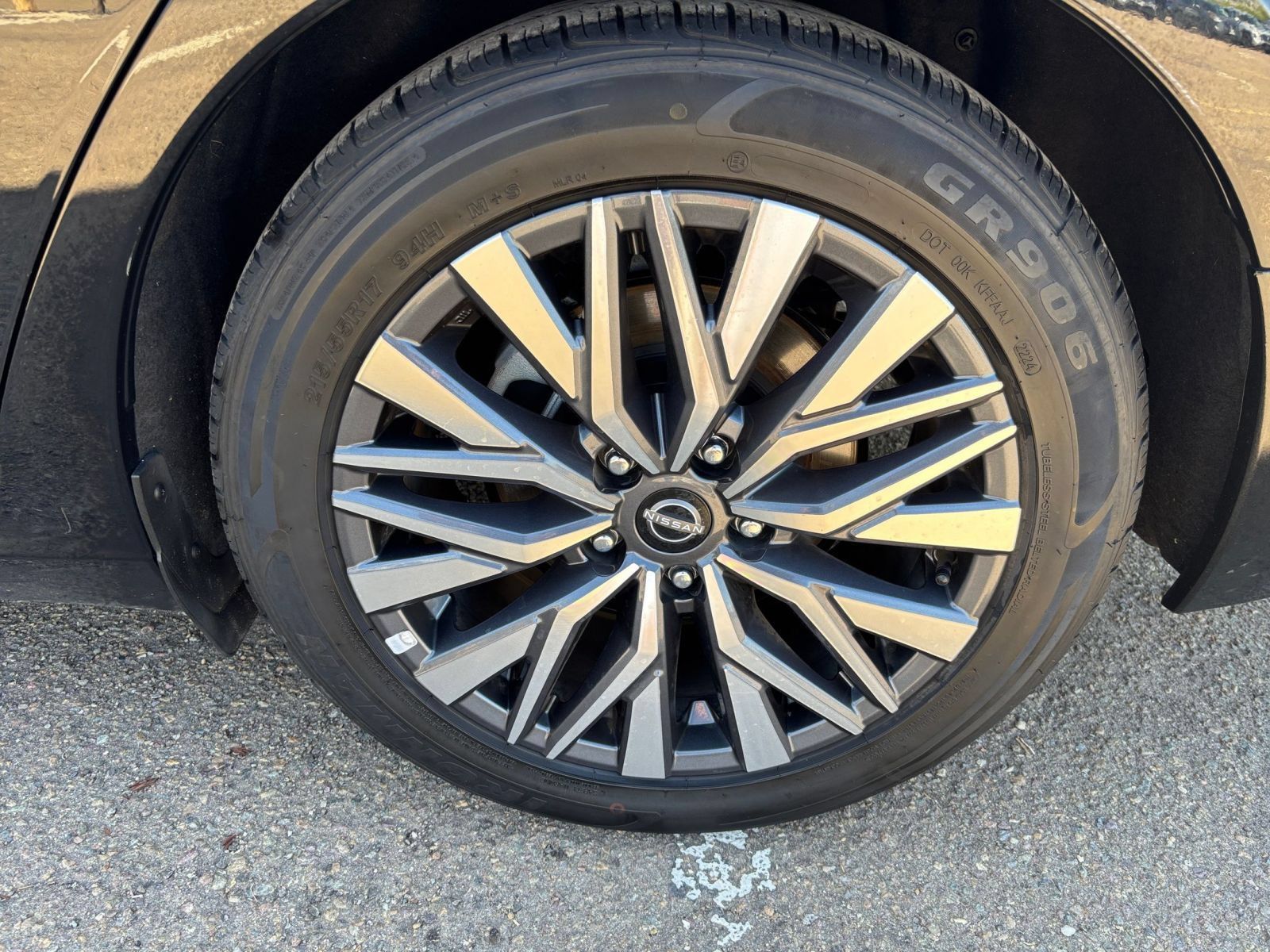 Used 2025 Nissan Altima 2.5 SV FWD image 29