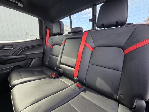 Used 2024 Chevrolet Colorado Z71 w/ Z71 Convenience Package 2 image 24