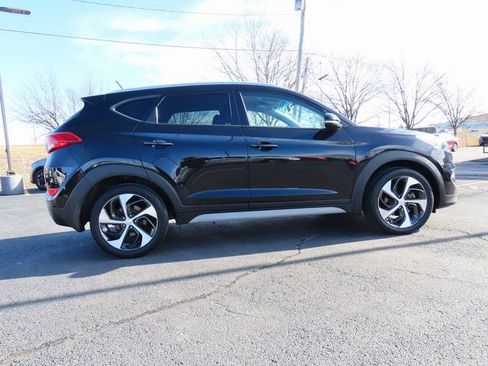 Used 2017 Hyundai Tucson Sport image 9