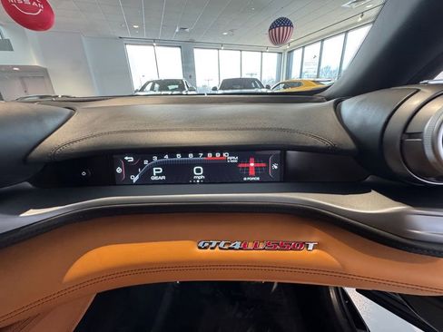 Used 2018 Ferrari GTC4Lusso T image 32