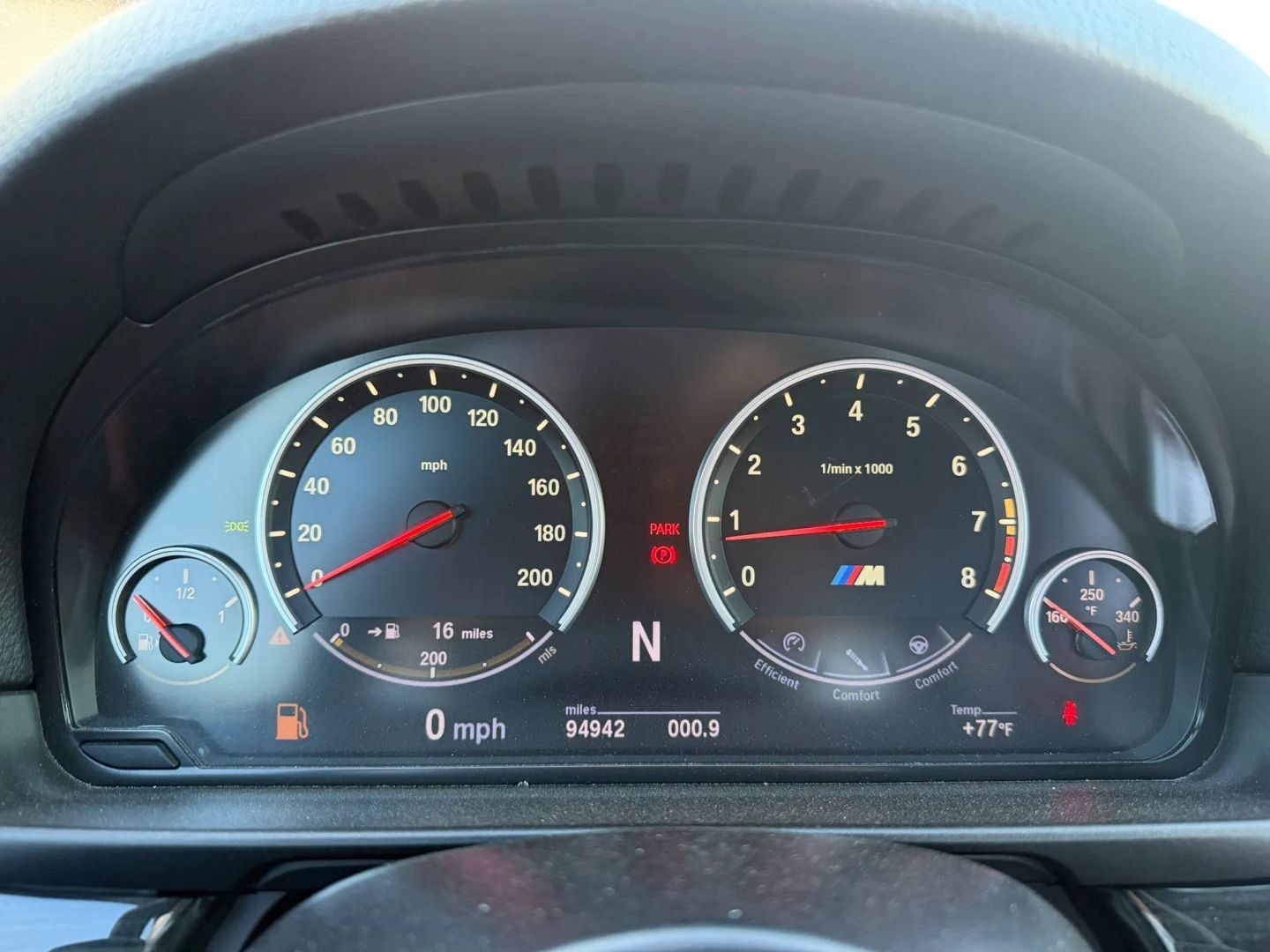 Used 2013 BMW M5 RWD image 24