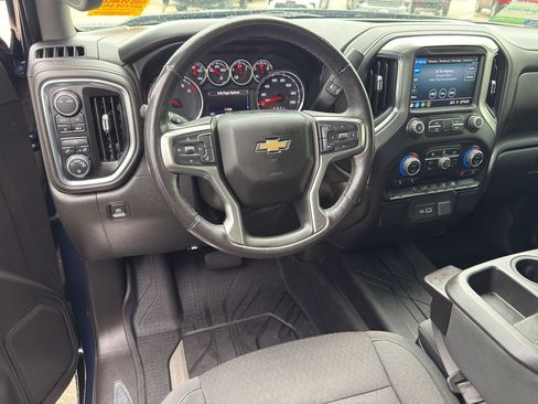 Used 2021 Chevrolet Silverado 1500 LT w/ LPO, Dark Essentials Package AWD/4WD image 17
