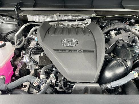 Used 2026 Toyota Highlander Limited AWD/4WD image 18