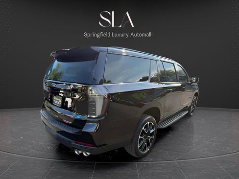 Used 2026 Chevrolet Suburban RST w/ Comfort Package image 5