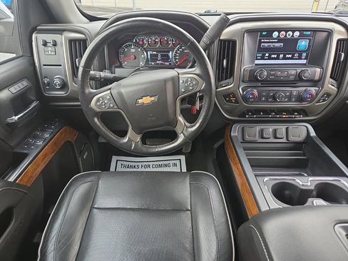 Used 2017 Chevrolet Silverado 1500 High Country image 28