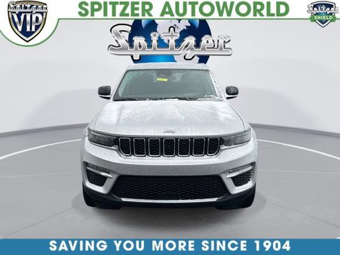 Used 2023 Jeep Grand Cherokee Limited AWD/4WD image 3