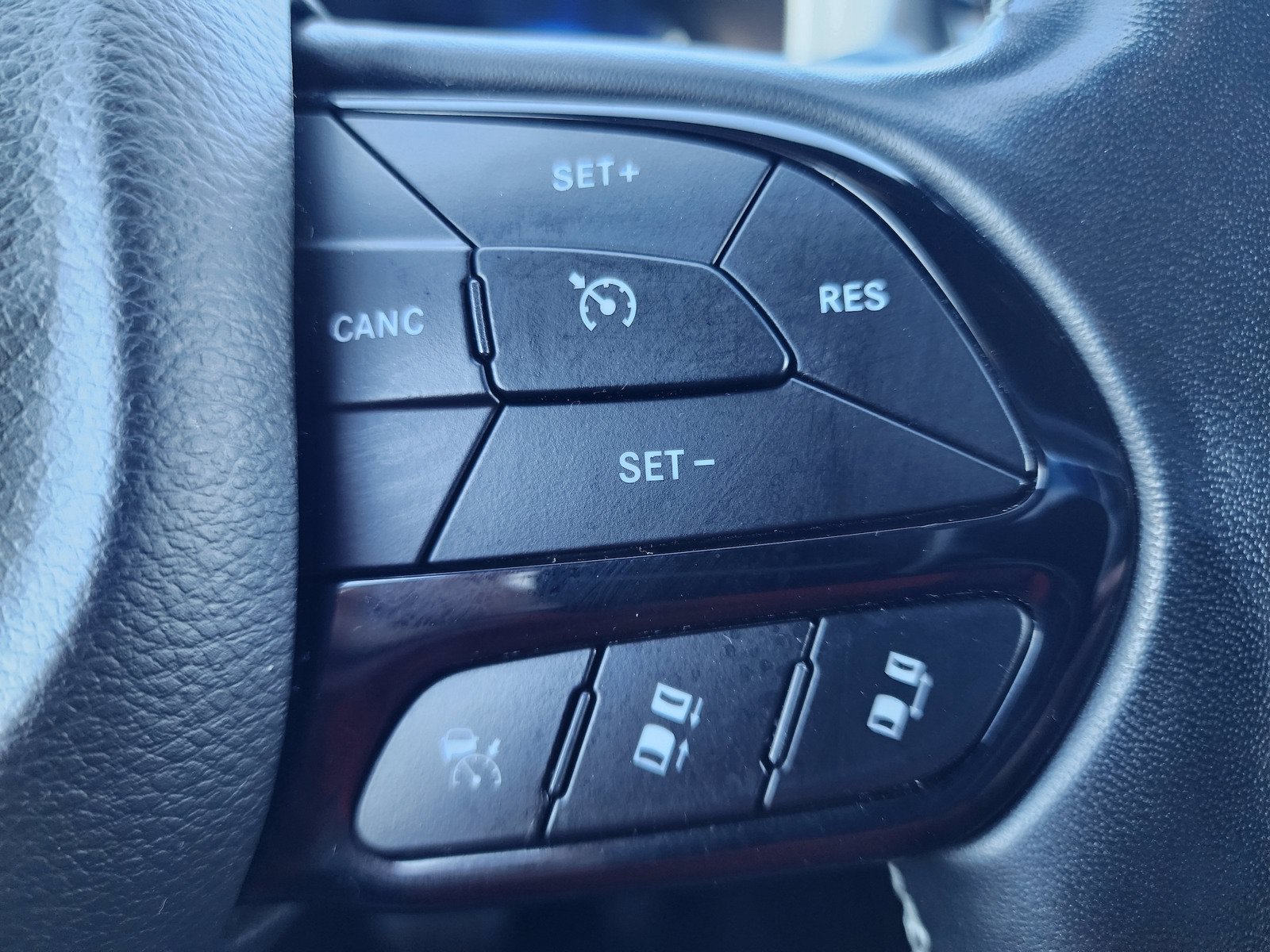 Used 2020 Chrysler Pacifica Touring-L AWD/4WD image 20