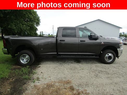 New 2026 RAM 3500 Tradesman AWD/4WD image 6
