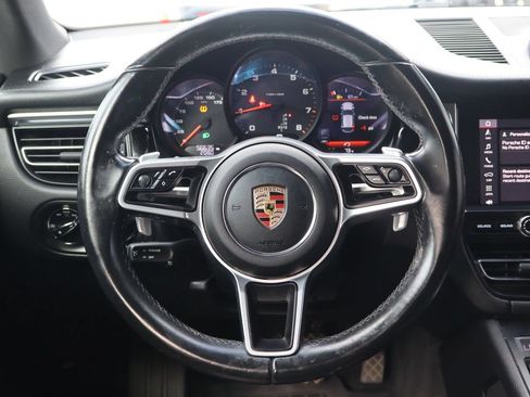 Used 2020 Porsche Macan AWD/4WD image 16