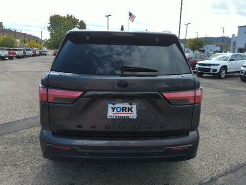 Used 2023 Toyota Sequoia SR5 image 5