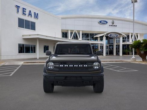 New 2025 Ford Bronco 4-Door image 6