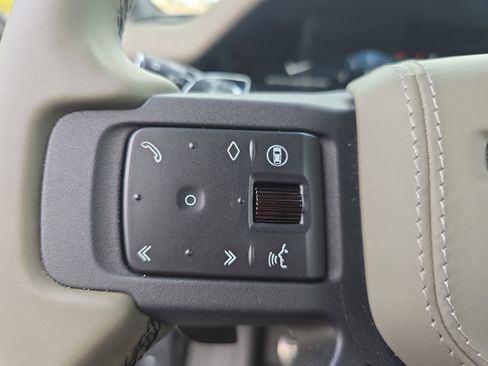 Certified 2025 Land Rover Defender 110 AWD/4WD image 16