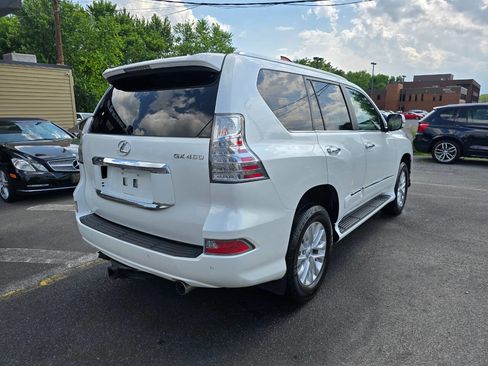 Used 2015 Lexus GX 460 w/ Premium Package image 3
