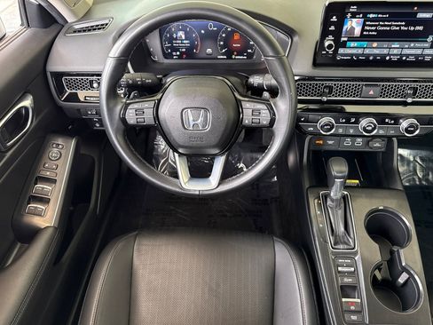 Used 2024 Honda Civic Touring image 29