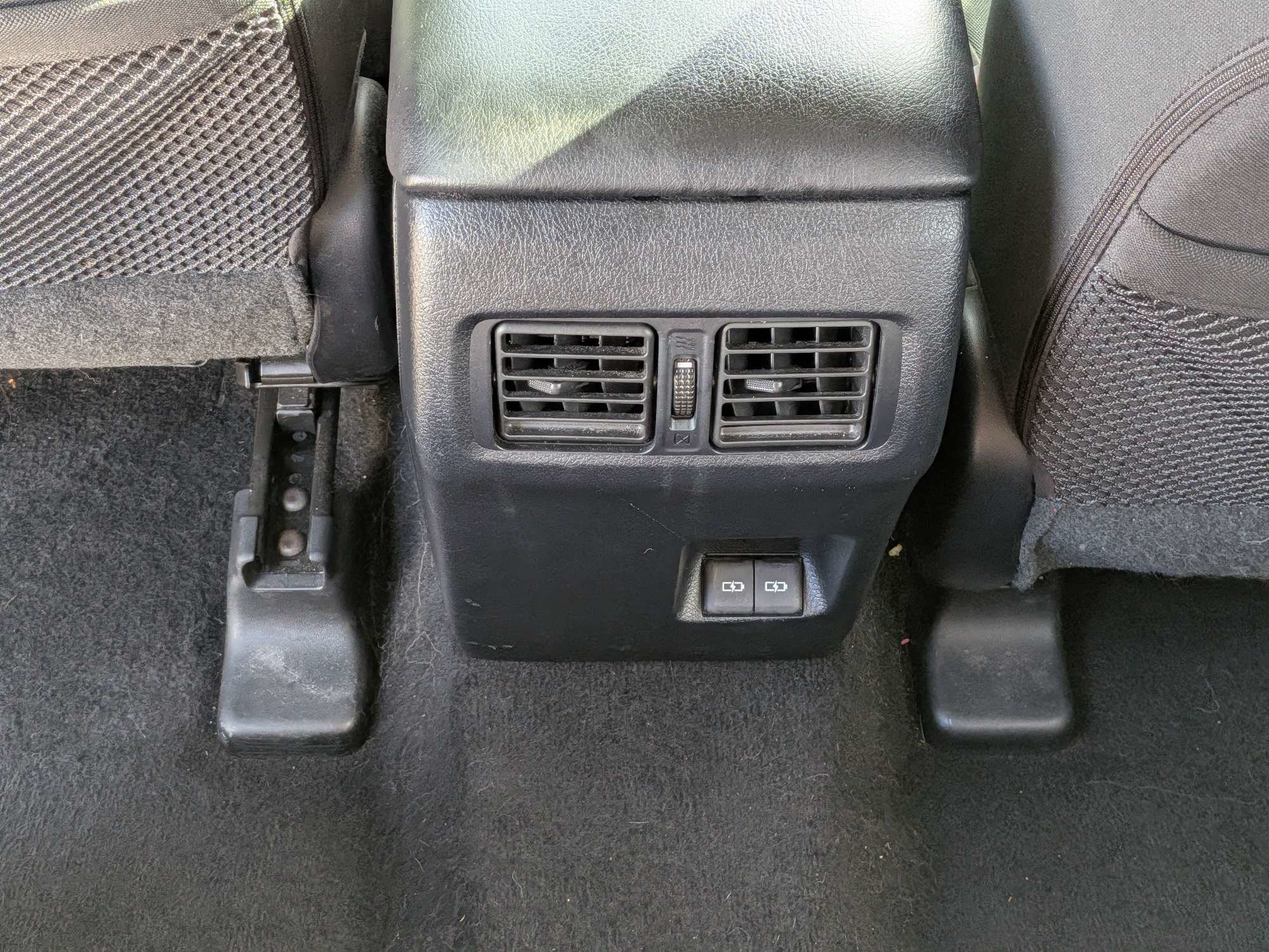 Used 2024 Toyota 4Runner SR5 AWD/4WD image 15