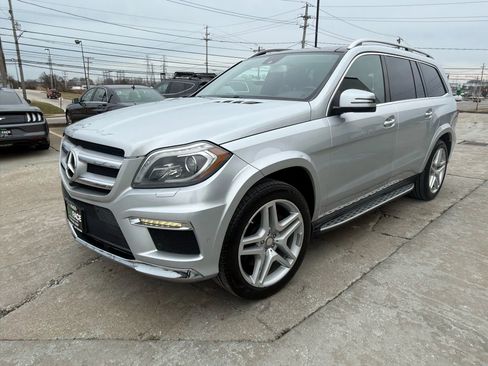 Used 2014 Mercedes-Benz GL 550 4MATIC image 6