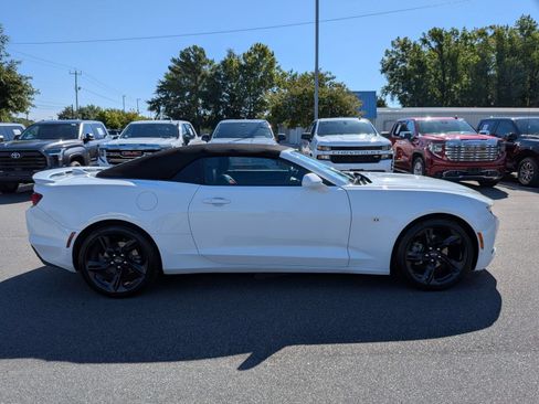 Used 2024 Chevrolet Camaro LT w/ Technology Package RWD image 2