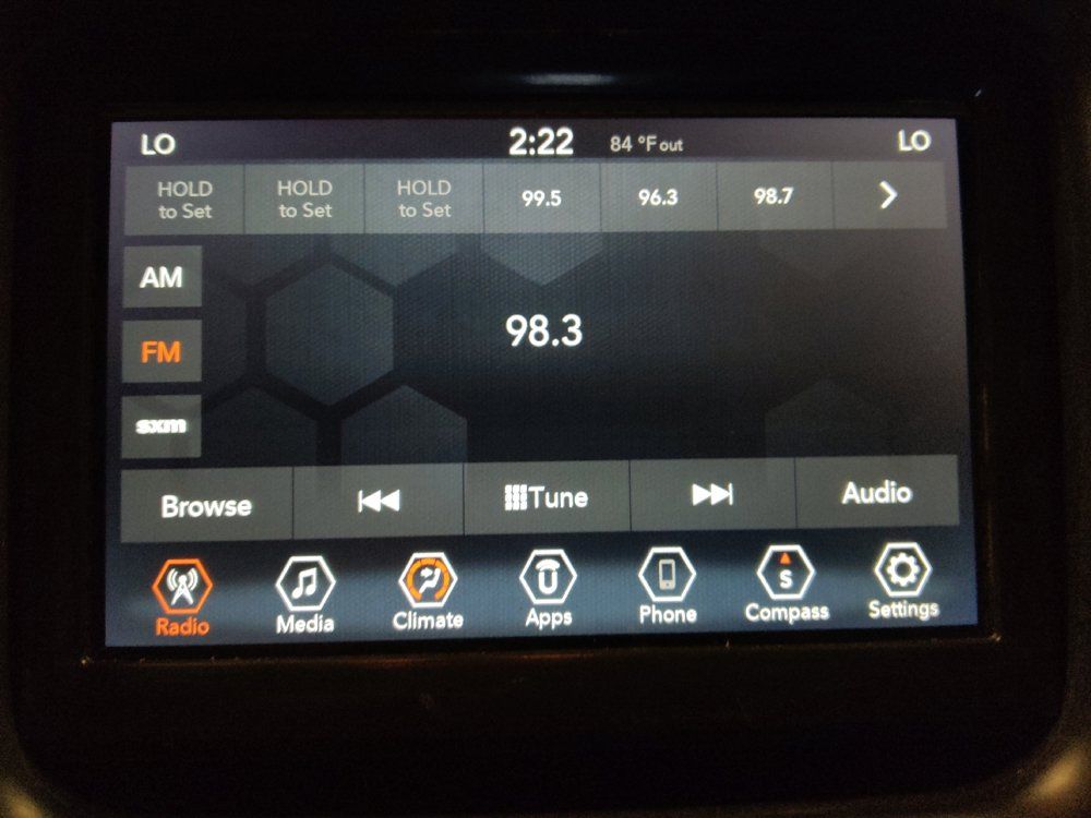 Used 2019 Jeep Compass Latitude FWD image 25