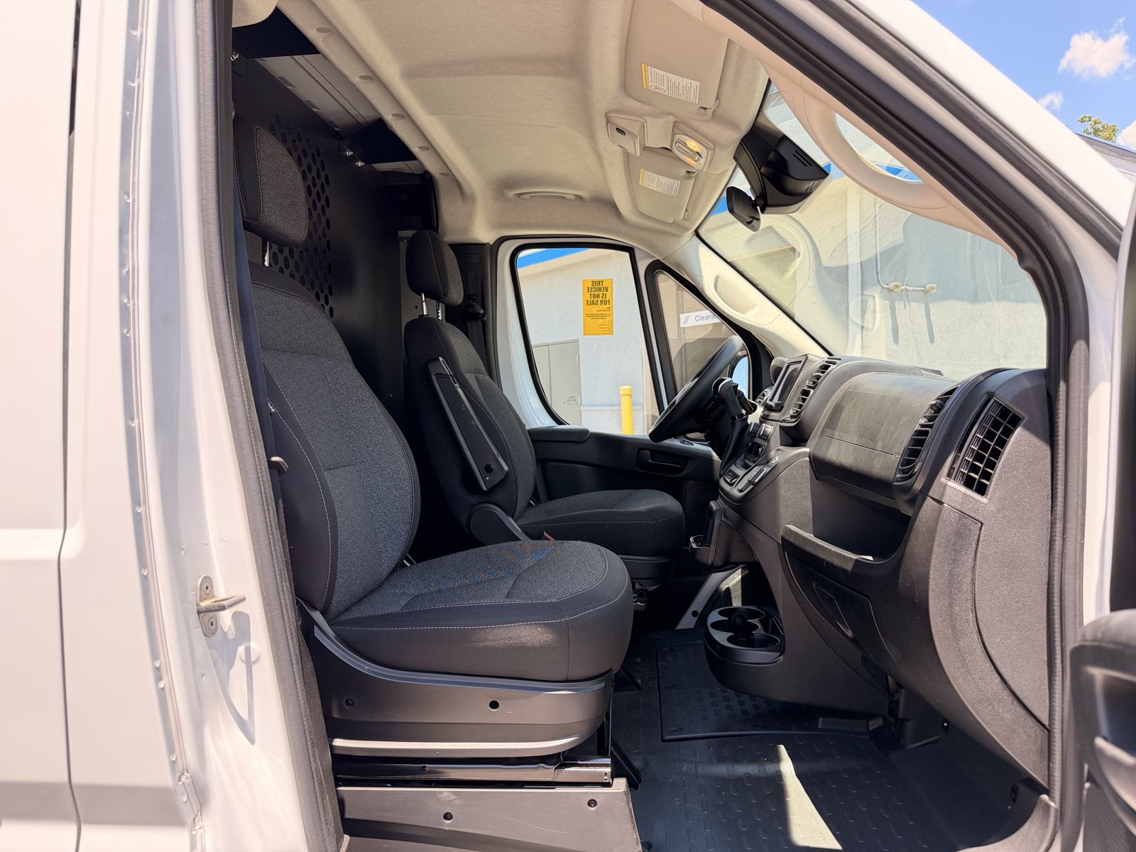 Used 2025 RAM ProMaster 2500 w/ U-Haul Equipment Group FWD image 33