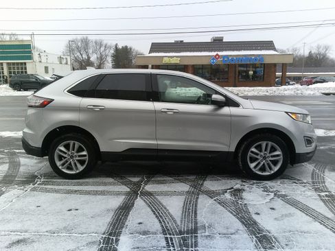 Used 2018 Ford Edge SEL w/ Equipment Group 201A image 6