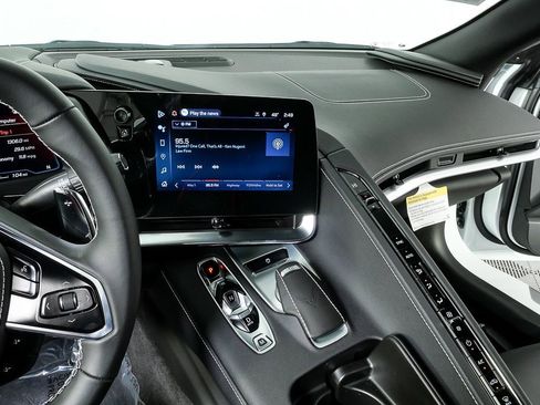 Used 2025 Chevrolet Corvette Z06 image 13