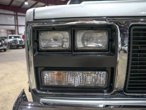 Used 1987 GMC Sierra 1500 R1500 2dr Standard Cab SB image 30