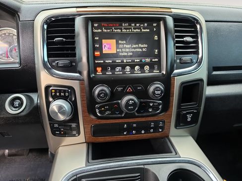 Used 2016 RAM 1500 Laramie w/ Convenience Group AWD/4WD image 11