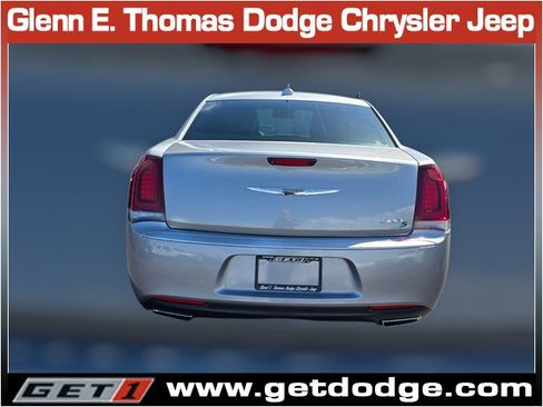 Certified 2018 Chrysler 300 S image 8
