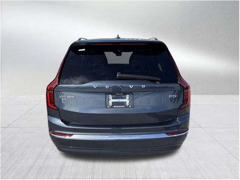 New 2026 Volvo XC90 B5 Ultra image 5