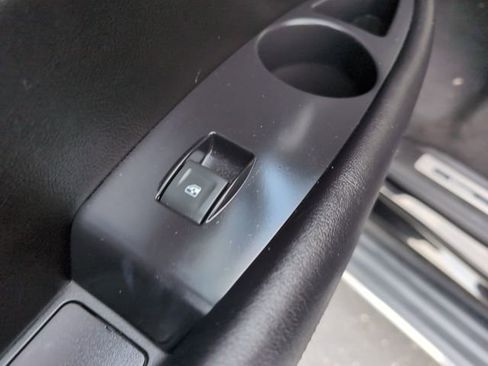 Used 2019 Cadillac Escalade Premium Luxury image 11