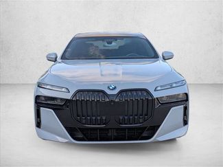 Used 2024 BMW i7 xDrive60 w/ Executive Package AWD/4WD video 2