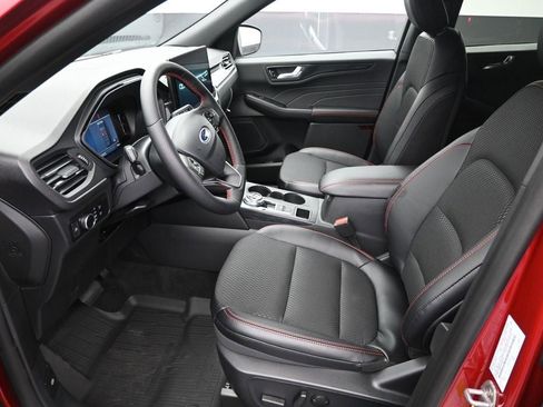 New 2025 Ford Escape ST-Line w/ Equipment Group 301A image 9