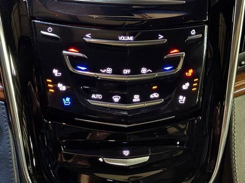 Used 2016 Cadillac Escalade Premium AWD/4WD image 25