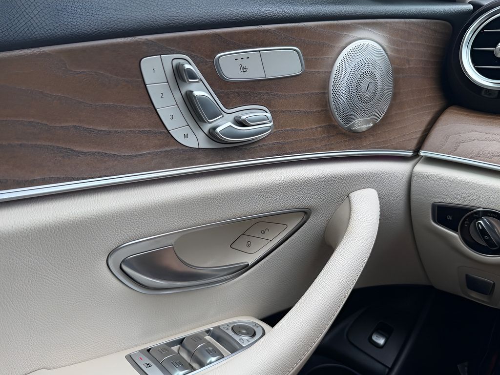 Used 2021 Mercedes-Benz E 350 4MATIC Sedan image 43