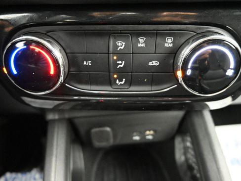 Certified 2024 Chevrolet TrailBlazer LT FWD image 16