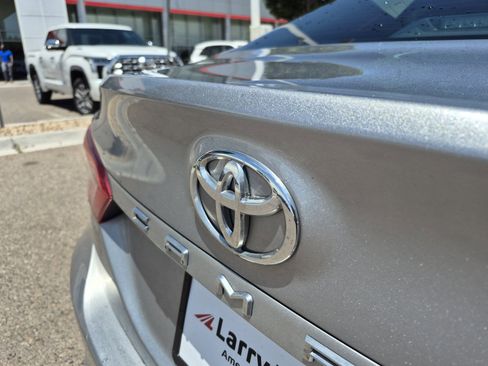 Used 2020 Toyota Camry LE FWD image 22